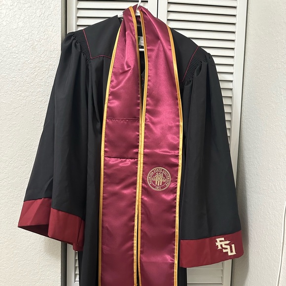 Florida State University undergraduate gown & stole - Picture 1 of 3